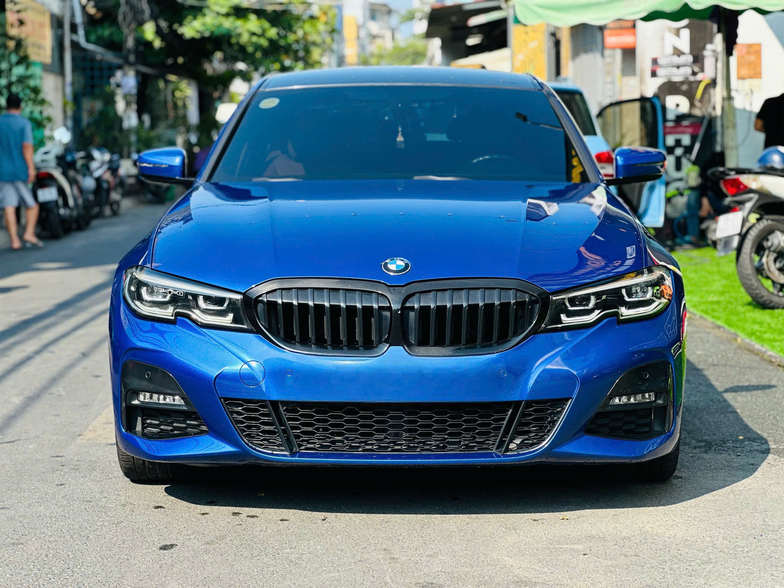 BMW 330i M-SPORT (G20)